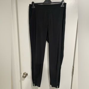 Athleta Brooklyn ankle pant black, ribbed size detail, size 10T